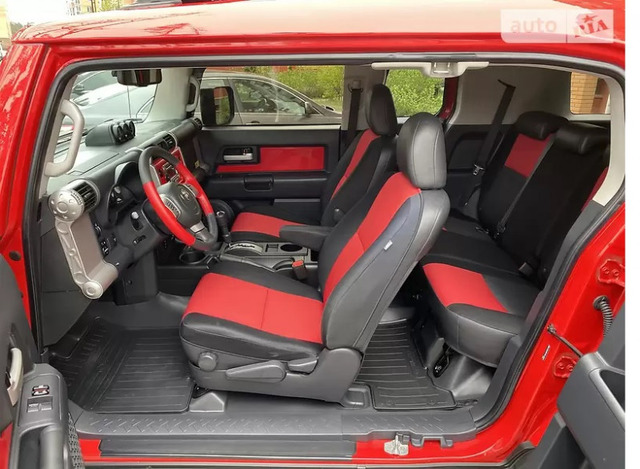 Резиновые коврики Toyota FJ Cruiser (2006-2016) комплект из 4 штук (Stingray). Фото 2