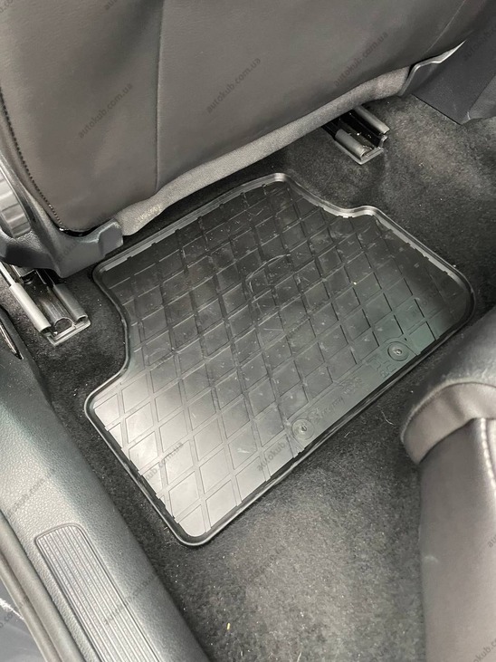 Резиновые коврики Volkswagen e-Golf (2014-2020) комплект из 4 штук Stingray. Фото 4