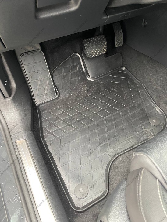 Резиновые коврики Volkswagen e-Golf (2014-2020) комплект из 4 штук Stingray. Фото 2