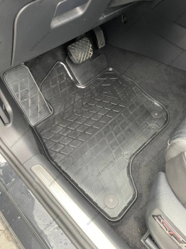 Резиновые коврики Volkswagen e-Golf (2014-2020) комплект из 4 штук Stingray. Фото 3