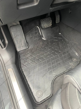 Резиновые коврики Volkswagen e-Golf (2014-2020) комплект из 4 штук Stingray. Фото 2