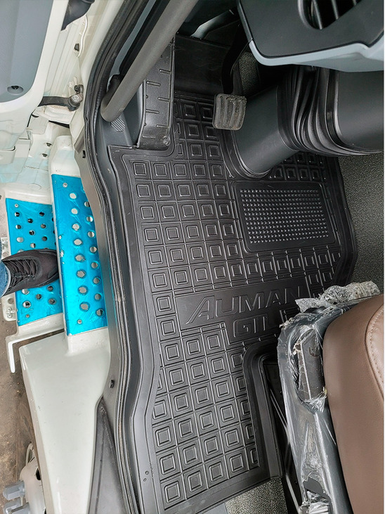 Резиновые коврики в салон Foton Auman GTL Avto-Gumm