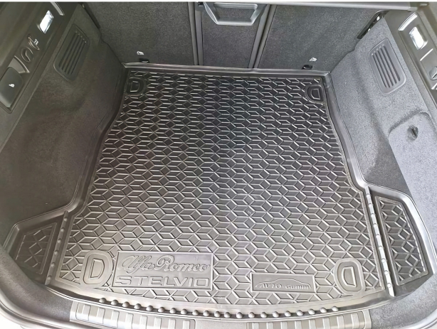 Коврик в багажник для Alfa Romeo Stelvio (2017-...) без сааб (Avto-Gumm). Фото 3