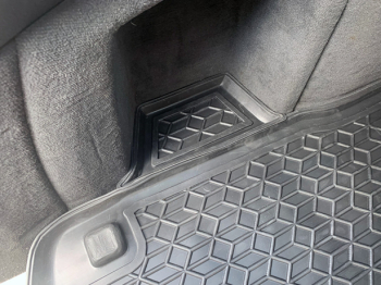 Коврик в багажник для Audi A6 (C6) 2004- Универсальный (Avto-Gumm). Фото 12