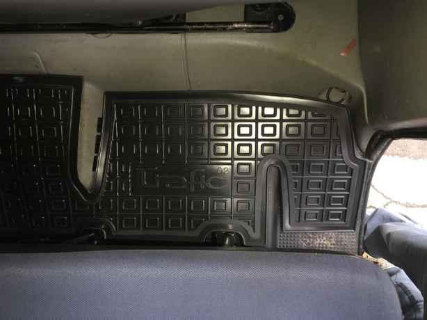 Коврики в салон Renault Trafic 2 02-/Opel Vivaro 02- (2-й ряд) (Avto-Gumm). Фото 8