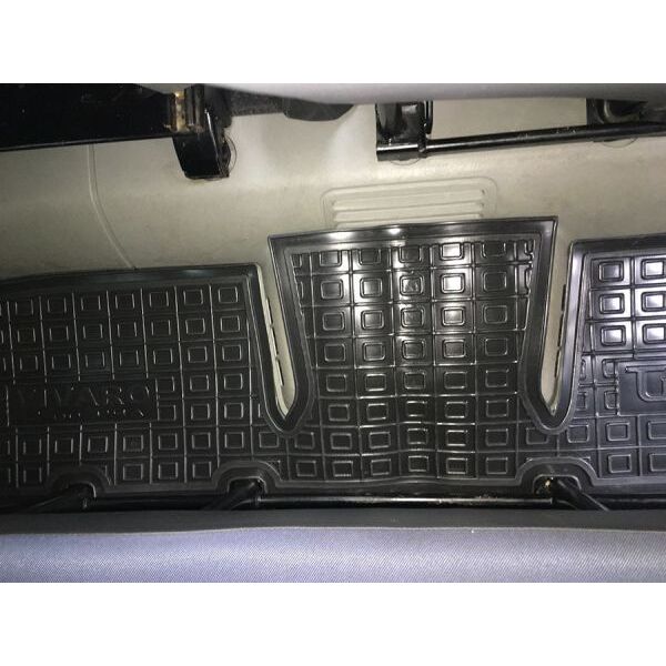 Коврики в салон Renault Trafic 2 02-/Opel Vivaro 02- (2-й ряд) Резиновые Avto-Gumm. Фото 3