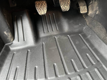 3D коврики NISSAN Qashqai (2007-2014) с бортиками 30 мм (Stingray). Фото 3