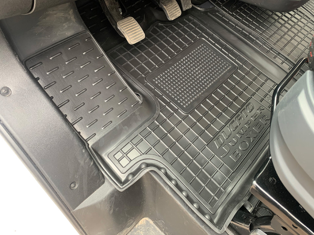 Автомобильные коврики в салон Fiat Ducato 21-/Citroen Jumper 21-/Peugeot Boxer 21- с органайзером (Avto-Gumm). Фото 2