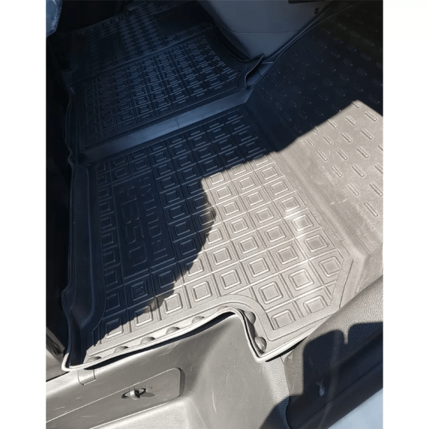 Автомобильные коврики в салон Hyundai H350 2014- (1+1) Резиновые (Avto-Gumm). Фото 5