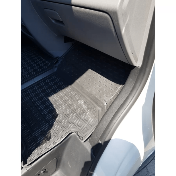 Автомобильные коврики в салон Hyundai H350 2014- (1+1) Резиновые (Avto-Gumm). Фото 2