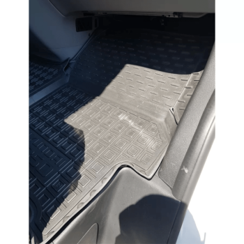 Автомобильные коврики в салон Hyundai H350 2014- (1+1) Резиновые (Avto-Gumm). Фото 4