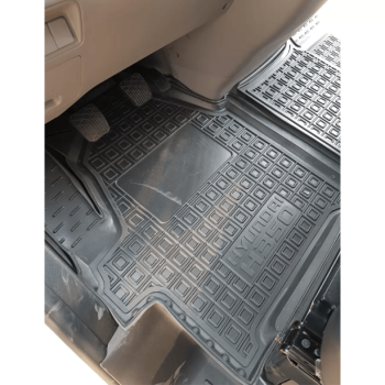 Автомобильные коврики в салон Hyundai H350 2014- (1+1) Резиновые (Avto-Gumm)