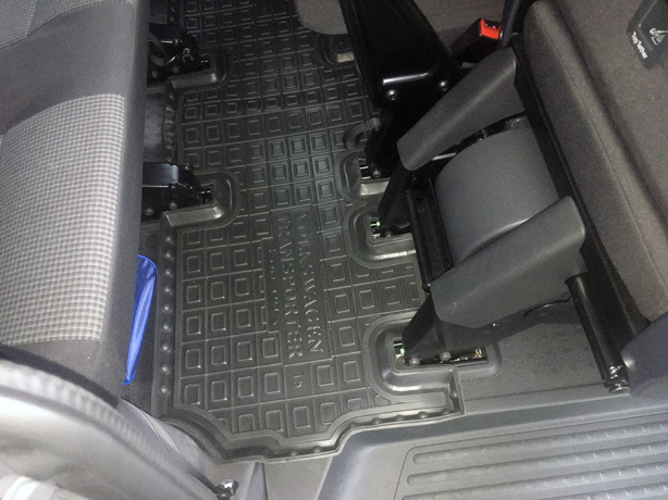 Автомобильные коврики в салон Volkswagen T5/T6 Transporter 2003- 3-й ряд (Avto-Gumm). Фото 3