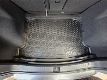 Автомобильный коврик в багажник Seat Ateca 2016- 2wd с ушами (Avto-Gumm)