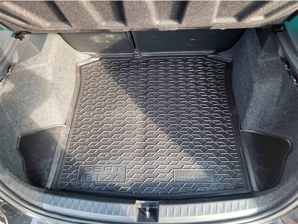 Автомобильный коврик в багажник Seat Ibiza (6J) 2008- Universal (AVTO-Gumm)