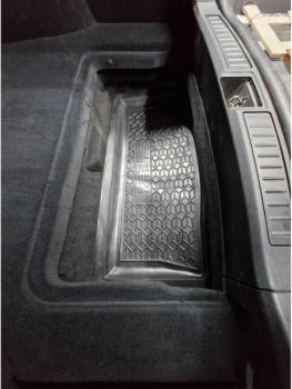 Автомобильный коврик в багажник Tesla Model S 2012- нижний (Avto-Gumm). Фото 2
