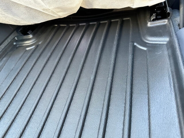 3D килимки Audi Q5 e-tron (2021-...) (5/6 місць) з бортиками 30 мм (Stingray). Фото 6