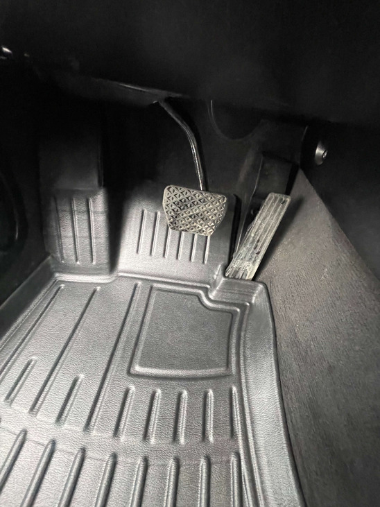 3D килимки BMW 5 (E61) (2003-2010) 2WD з бортиками 30 мм (Stingray). Фото 4