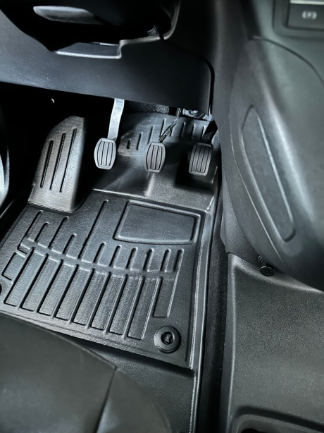 3D килимки Citroen Berlingo III (2018-...) з підлокітником з бортиками 30 мм (Stingray). Фото 3