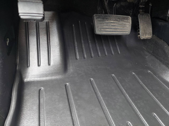 3D коврики HONDA CR-V IV 2012-2016 с бортиками 30 мм Stingray. Фото 3