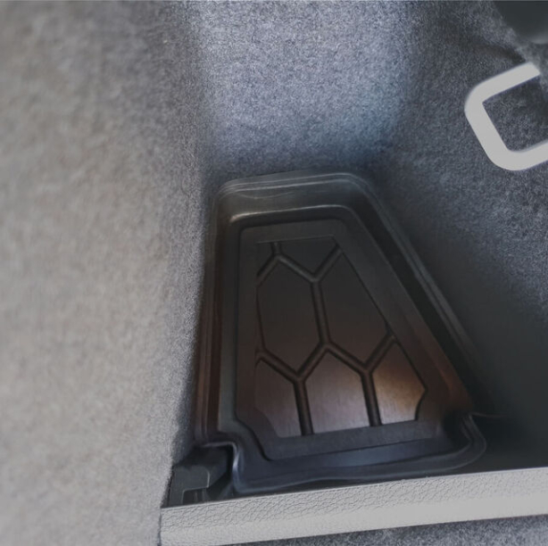 Коврик в багажник Audi Q3 (F3) (2019-...) Верхняя полка Резиновые Avto-Gumm. Фото 6