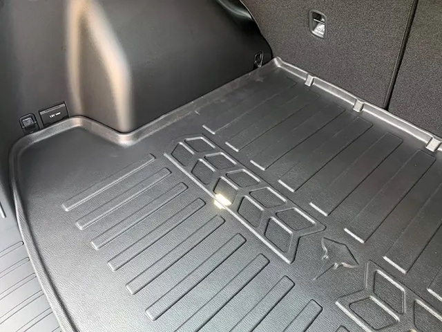 Коврик в багажник HYUNDAI Tucson (NX4) hybrid (2021-...) с бортиками 30 мм Stingray. Фото 3