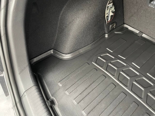 Коврик в багажник Volkswagen e-Golf (2014-2020) с бортиками 30 мм (Stingray). Фото 3