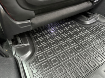 Коврики в салон Audi Q5 e-tron (2021-...) (Avto-Gumm). Фото 10