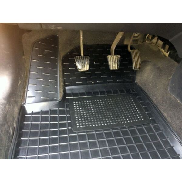 Коврики в салон Chevrolet Aveo T200/T250 2002-2012 Avto-Gumm. Фото 4