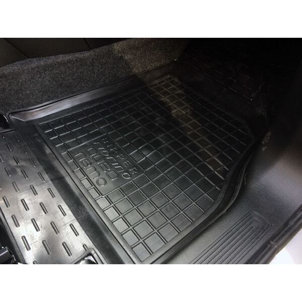 Коврики в салон Fiat Qubo/Fiorino 08-/Citroen Nemo 07-/Peugeot Bipper 08- (Avto-Gumm). Фото 10
