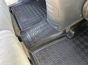 Коврики в салон Hyundai Santa Fe I (SM) (2001-2006) (Avto-Gumm). Фото 36