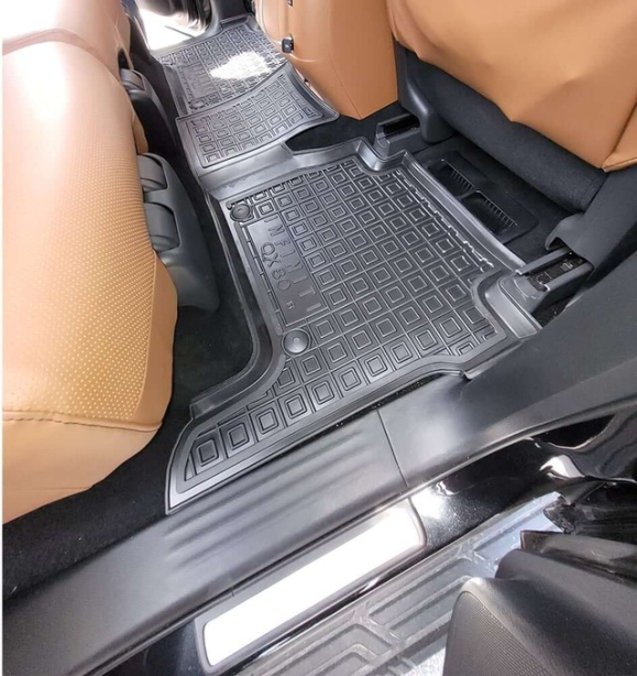 Коврики в салон Infiniti QX80 (2013-...) 7 мест (Avto-Gumm). Фото 19