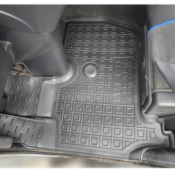 Коврики в салон Iveco Stralis Active Space (2012-2016) Резиновые Avto-Gumm