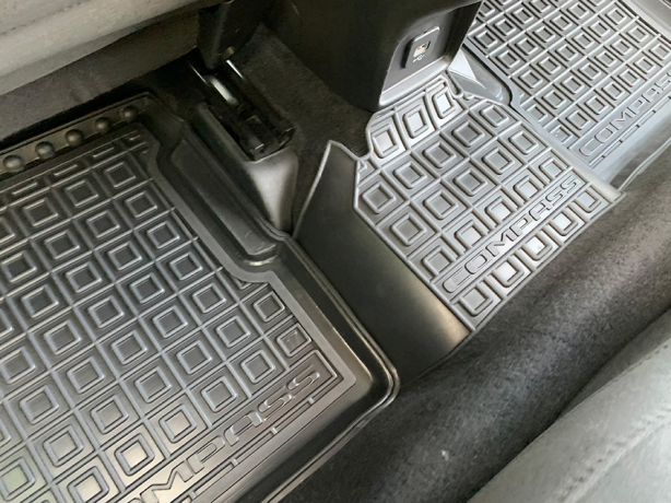 Резиновые коврики в салон Jeep Compass II (2016-…) (Avto-Gumm). Фото 8