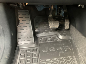Резиновые коврики в салон Jeep Compass II (2016-…) (Avto-Gumm). Фото 4
