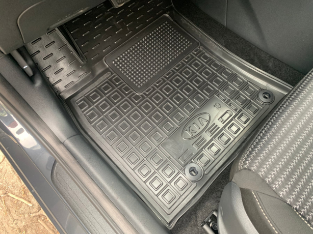 Резиновые коврики в салон Kia Ceed III (2018-...) Avto-Gumm. Фото 12
