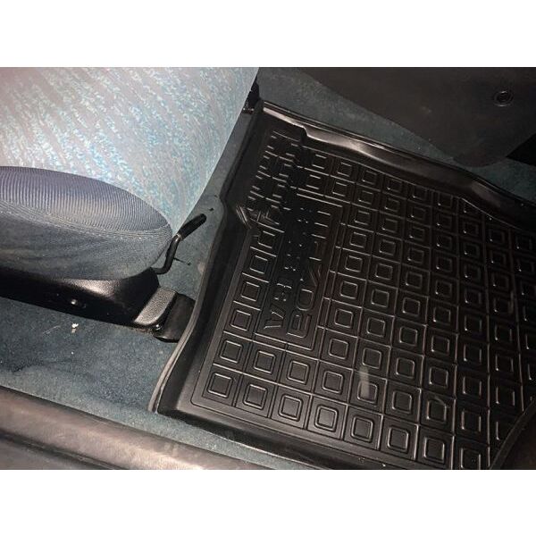 Резиновые коврики в салон Mazda 323 BA 1994-1998 Avto-Gumm. Фото 8