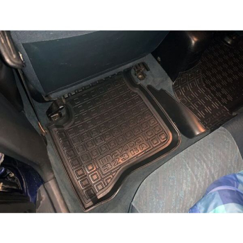 Резиновые коврики в салон Mazda 323 BA 1994-1998 Avto-Gumm. Фото 5