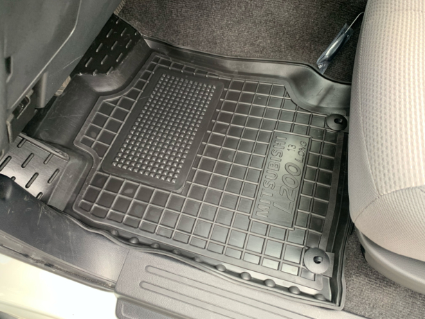 Коврики в салон Mitsubishi L200 (KAOT) 2006-2015 арабская версия Avto-Gumm. Фото 3