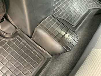 Коврики в салон Mitsubishi L200 (KAOT) 2006-2015 арабская версия Avto-Gumm. Фото 10