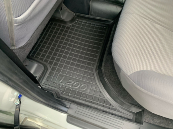 Коврики в салон Mitsubishi L200 (KAOT) 2006-2015 арабская версия Avto-Gumm. Фото 7