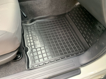 Коврики в салон Mitsubishi L200 (KAOT) 2006-2015 арабская версия Avto-Gumm. Фото 6