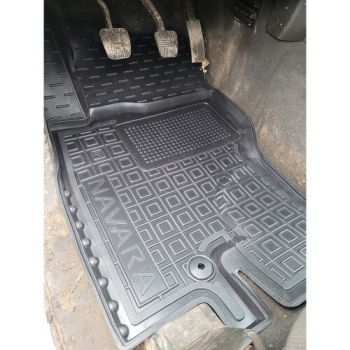 Коврики в салон Nissan Navara (D40) (2005-2010) King Cab (Avto-Gumm). Фото 11