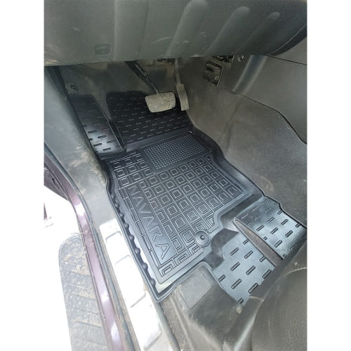 Коврики в салон Nissan Navara Double Cab 2010- Резиновые (Avto-Gumm)