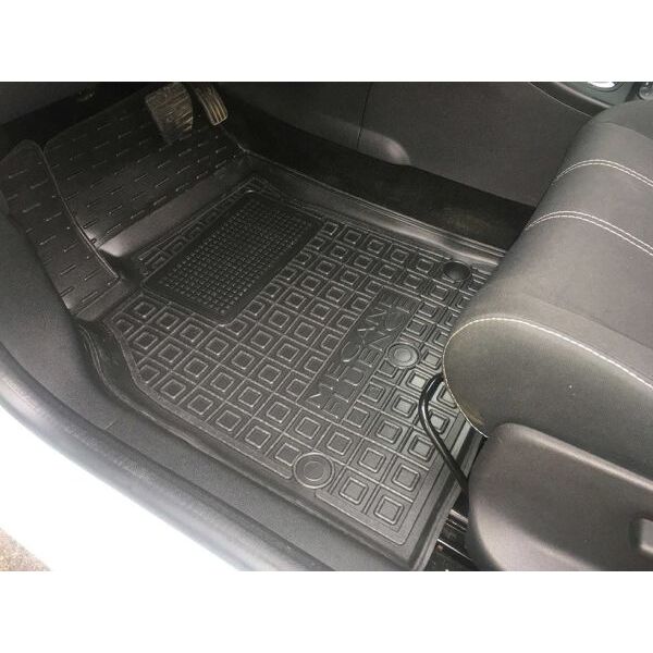 Коврики в салон Renault Fluence 09-/Megane 3 Universal 09- (Avto-Gumm). Фото 2