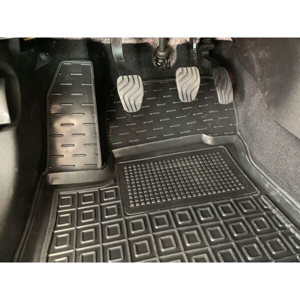 Коврики в салон Renault Megane IV (2015-...) Sedan/Universal (Avto-Gumm). Фото 3