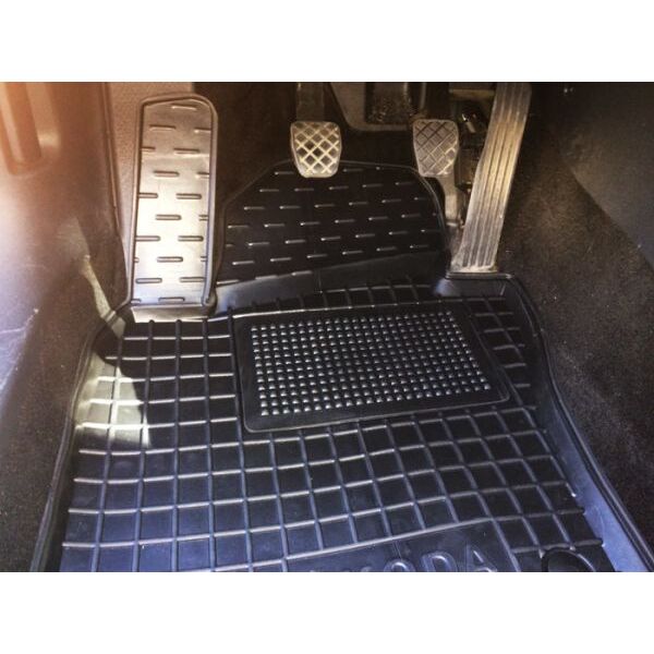 Коврики в салон Skoda Octavia II (A5) (2004-2013) Avto-Gumm. Фото 3