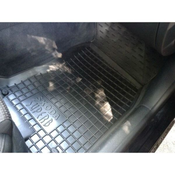 Коврики в салон Skoda Superb I (3U) (2001-2008) Avto-Gumm. Фото 6