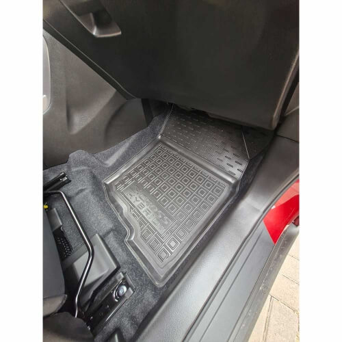 Коврики в салон SUZUKI SX4 III S-CROSS (2021-...) MHEV (Avto-Gumm). Фото 9