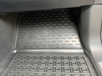Коврики в салон Toyota Land Cruiser 300 (2021-...) (Avto-Gumm). Фото 7
